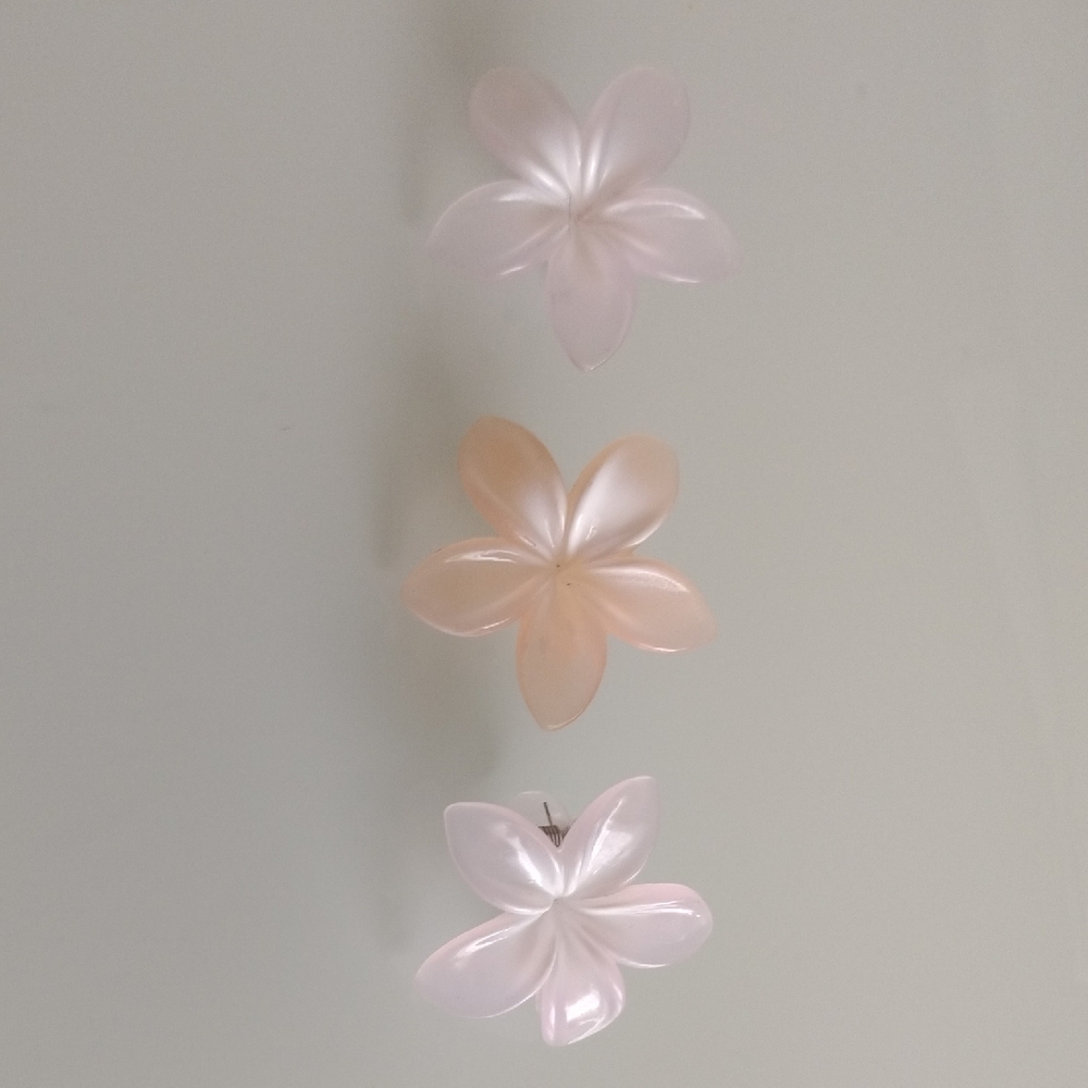 UV Reactive Plumaria Hair Clips